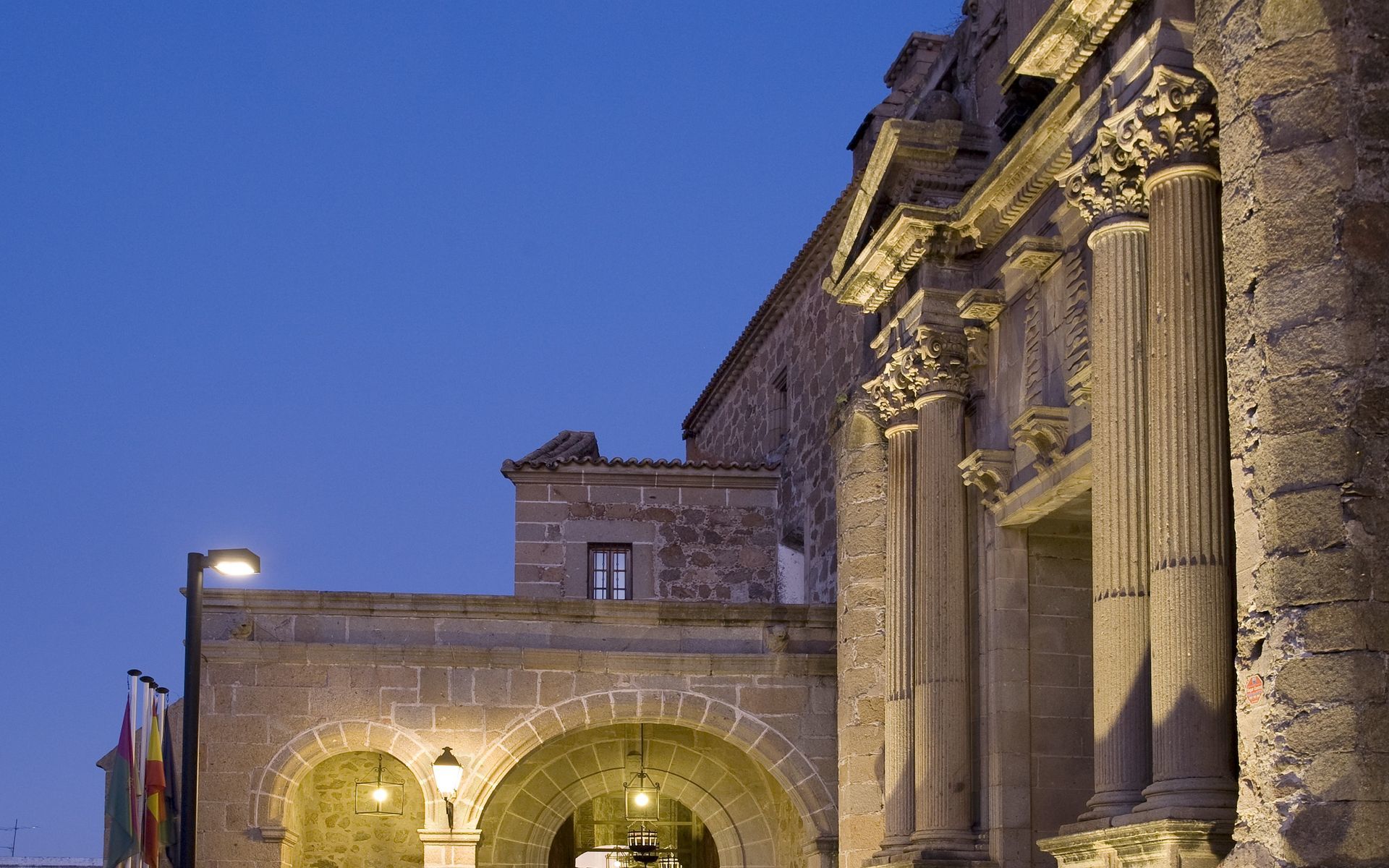 Parador De Plasencia Hotel Exterior photo